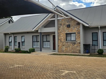 Spacious 3-Bedroom cluster for Rent in Meyrick Park, Harare