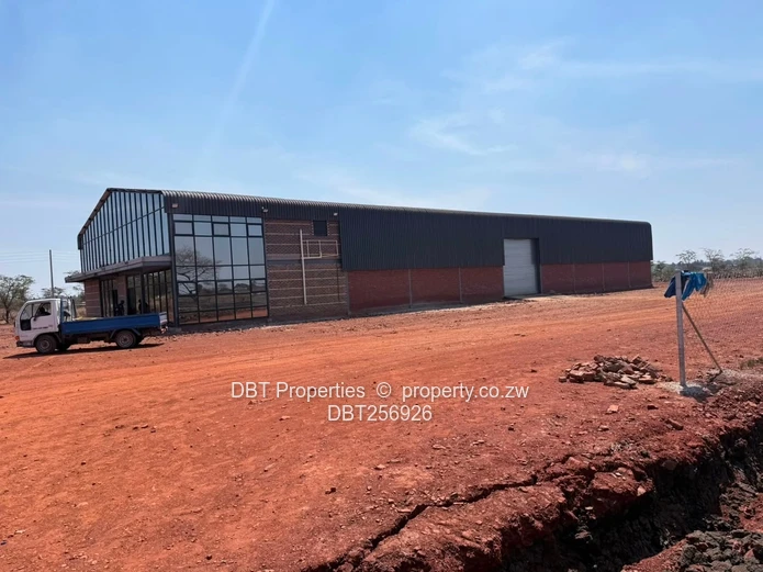 An exceptional industrial property with excellent road frontage