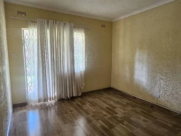 3 Bedroom Garden Flat