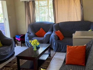 2 Bedroom Flat & Apartment